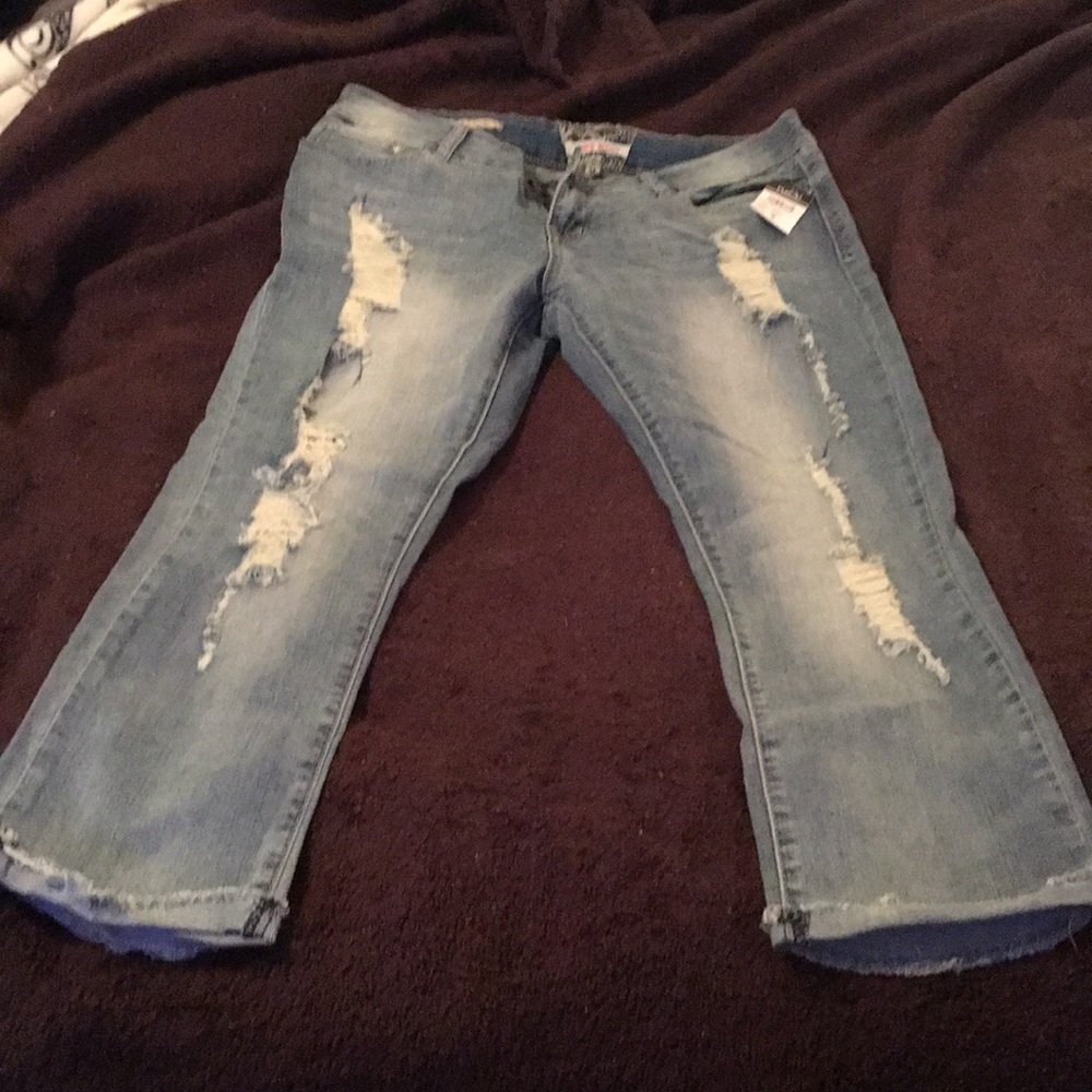 Jeans - Picture 1 of 3